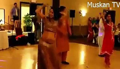 Punjabi Wedding Mehndi Night BEST Dance (FULL HD)