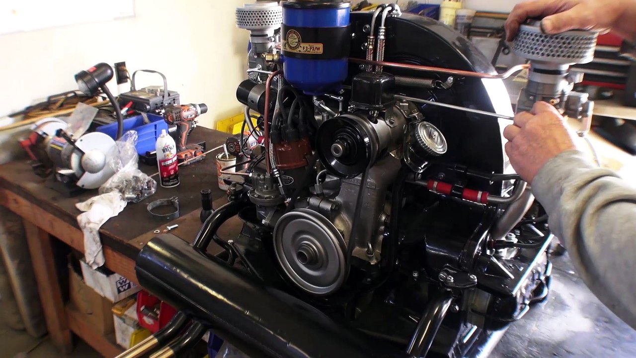 Classic VW BuGs Okrasa Dual Carb Engine w Abarth Muffler & 1951 Beetle 25hp Motor Start