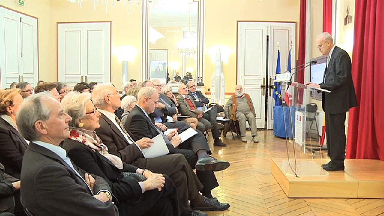 Hommage à Hubert Curien