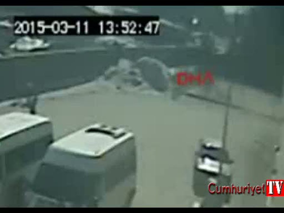 Okul bahçesinde iki öğrenciye meydan dayağı