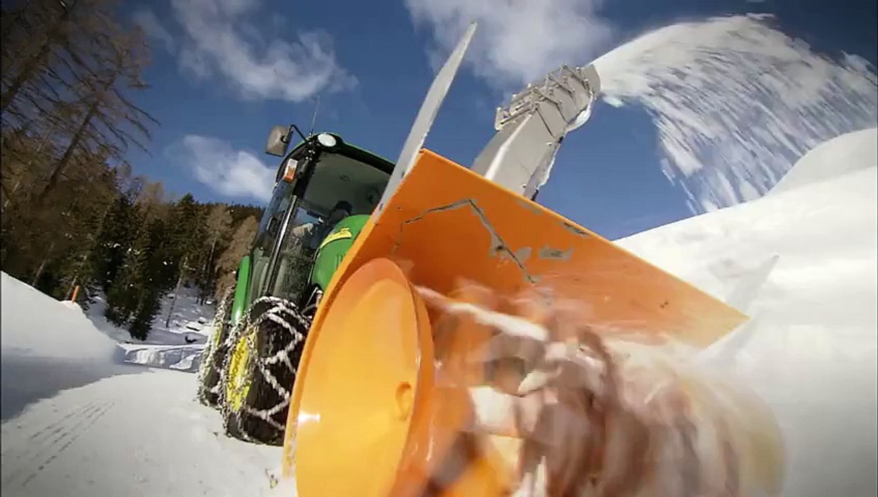 John Deere 3720 Compact Utility Tractors