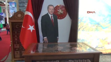 Rize Tanıtım Günleri'nde Erdoğan Maketine İlgi