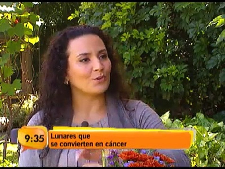 Preste atención a las manchas y lunares en la piel