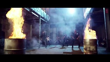 Video Song "Excuse Me Girl" || Ambarsariya by Arjun || Sona ...