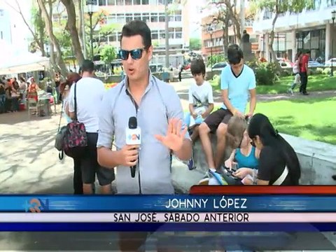 ¿Cómo viven los ticos la fiebre por el álbum del mundial?