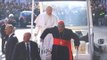 Napoli - Papa Francesco arriva a Piazza del Gesù (21.03.15)