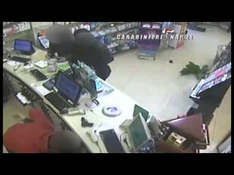 Napoli - Arrestati due rapinatori di farmacie al Vomero (16.03.15)