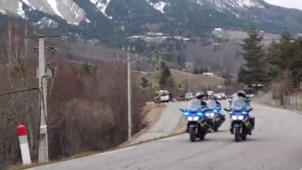 Fransa'daki Uçak Kazası - Yolcu Yakınları Bölgeye Geldi