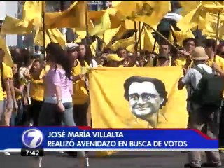 Villalta buscó votos en la Avenida Central