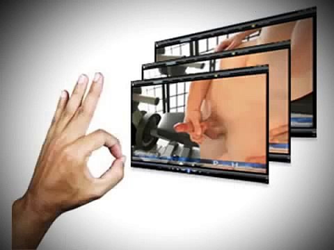 Baby adorably flexes muscles with dad