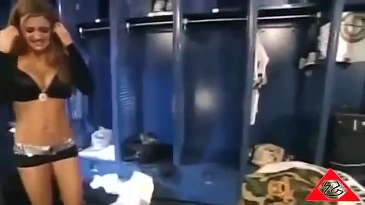---John Cena Kisses Maria