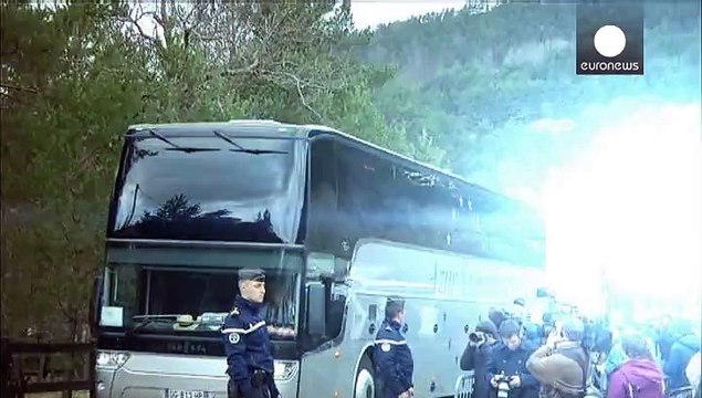 Γαλλία: Στον τόπο της αεροπορικής τραγωδίας οι συγγενείς των θυμάτων