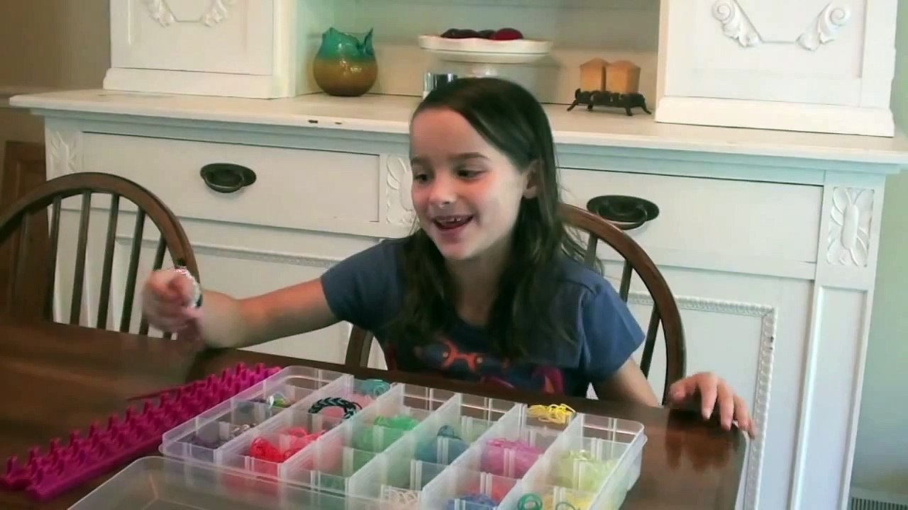 How to Make a Fishtail Bracelet (Basic) | No Lo...
