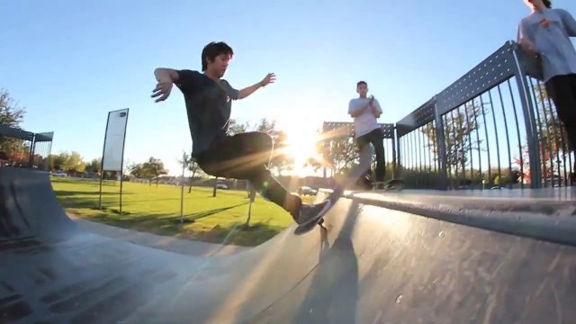 NO WHEELS Skateboarding is so crazy