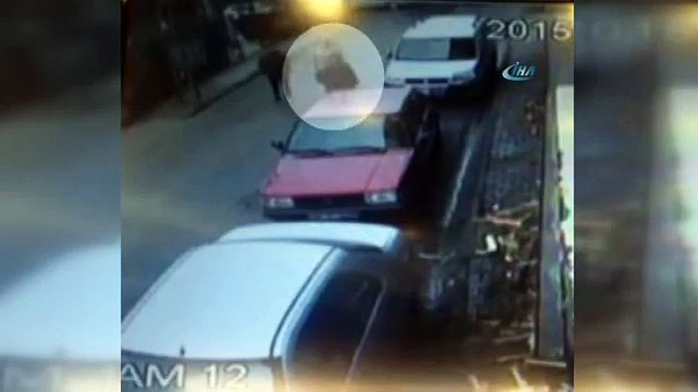 Kapkaççıyı kolundaki bileklik yakalattı