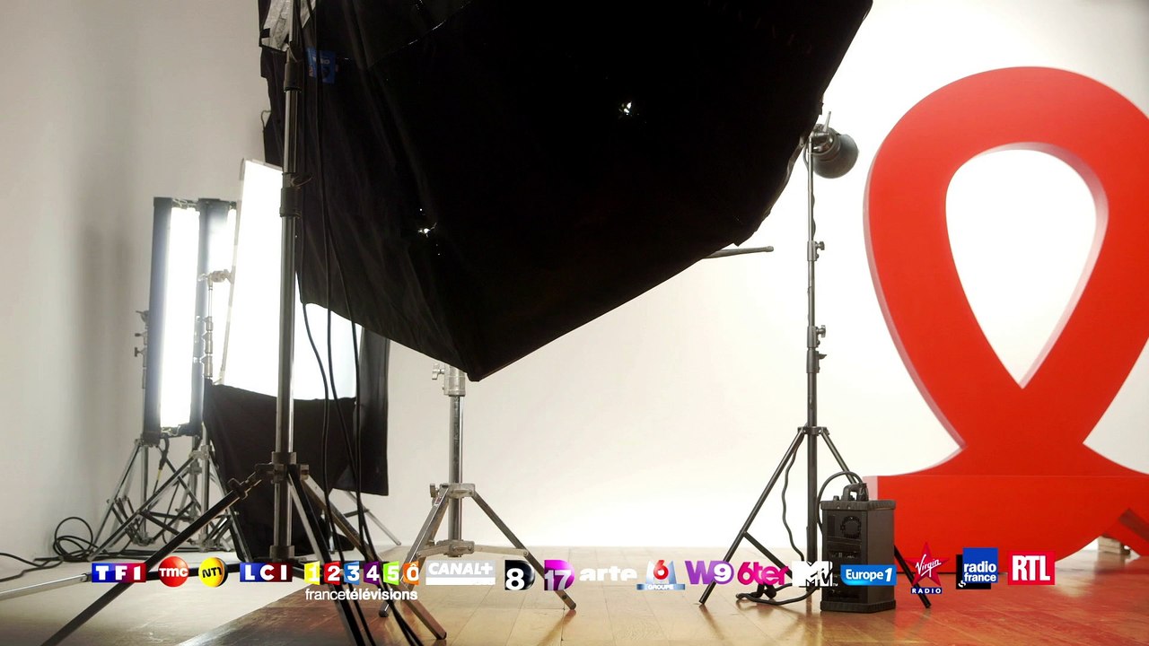 Sidaction : Flavie Flament et les stars du PAF se mobilisent dans un clip