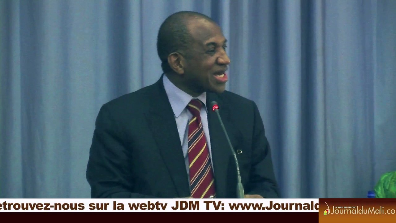 Faites en sortes que l'addition des valeurs soit facteur de richesse et non que ce soit facteur de division et de désunion dixit KABINÉ KOMARA au Forum de Bamako 2015