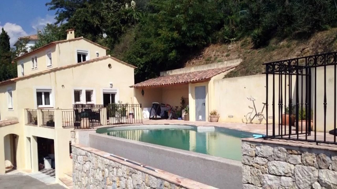 A vendre - Maison/villa - Aspremont (06790) - 5 pièces - 164m²