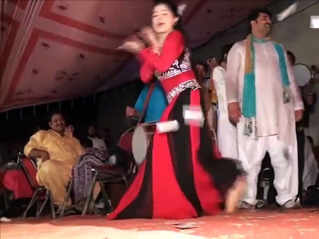 Indian Wedding BEST DANCE - Change Maary Di Na Reh Gai Tameez Yaar Noon