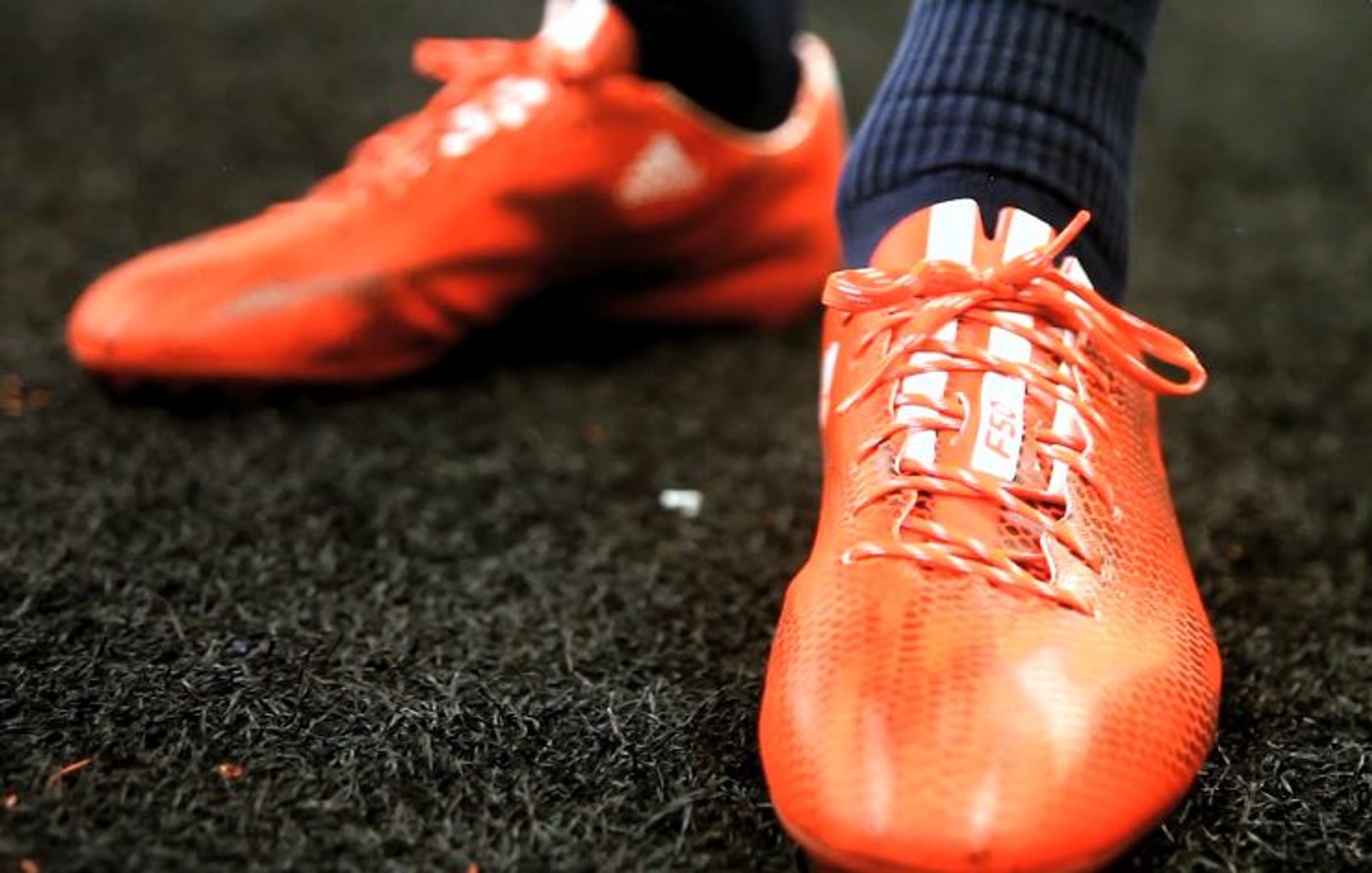 Foot Mercato teste les nouvelles Adidas f50 Adizero FG ! - Vidéo Dailymotion