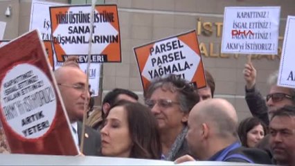 Sanatçılar "Akm'yi Çürümeye Terkettiler" Deyip Suç Duyurusunda Bulundu