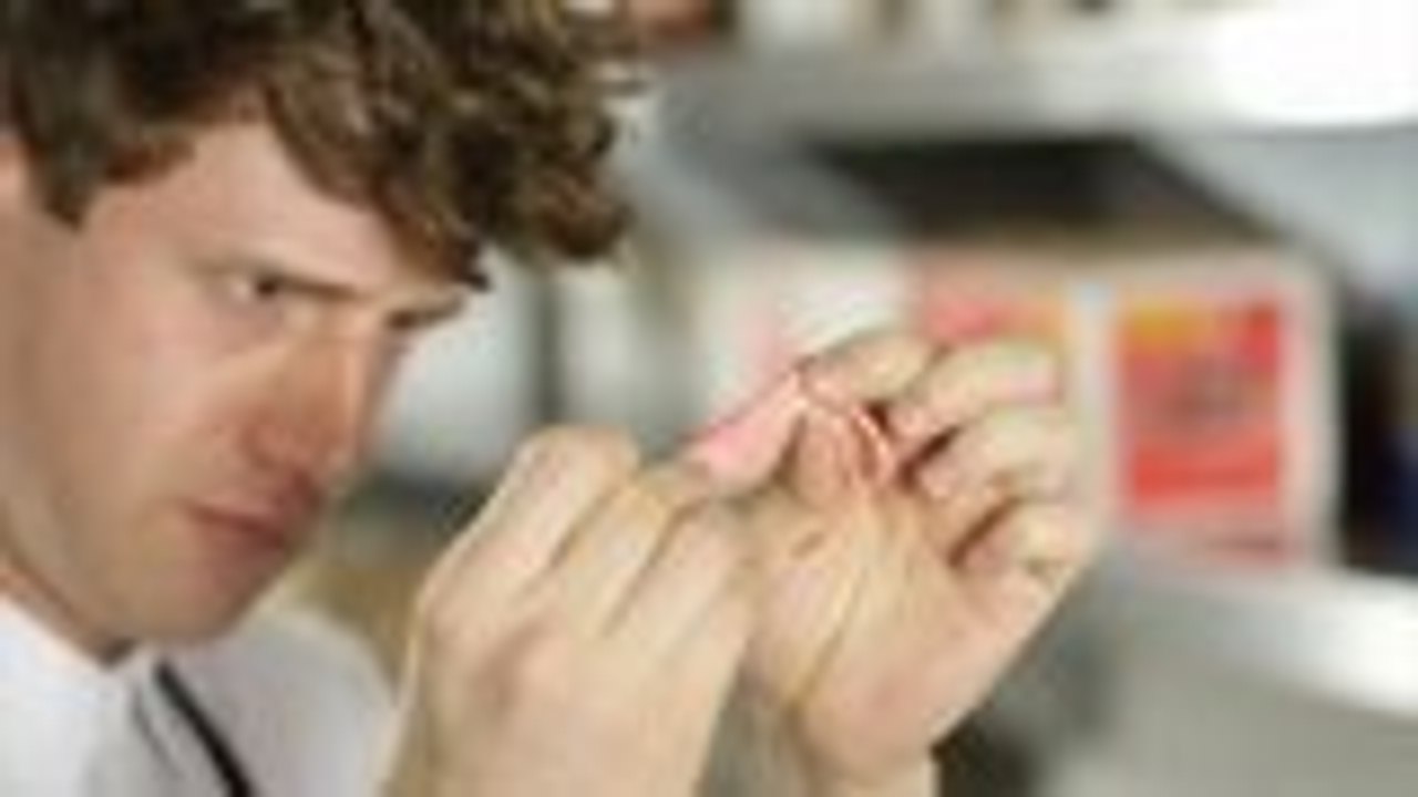 This Urban Foraging Sketch Parodies the Growing Food Trend