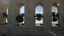 Les campanistes de Saint-Privat-des-vieux dans le Gard au clocher des Saintes-Maries-de-la-mer