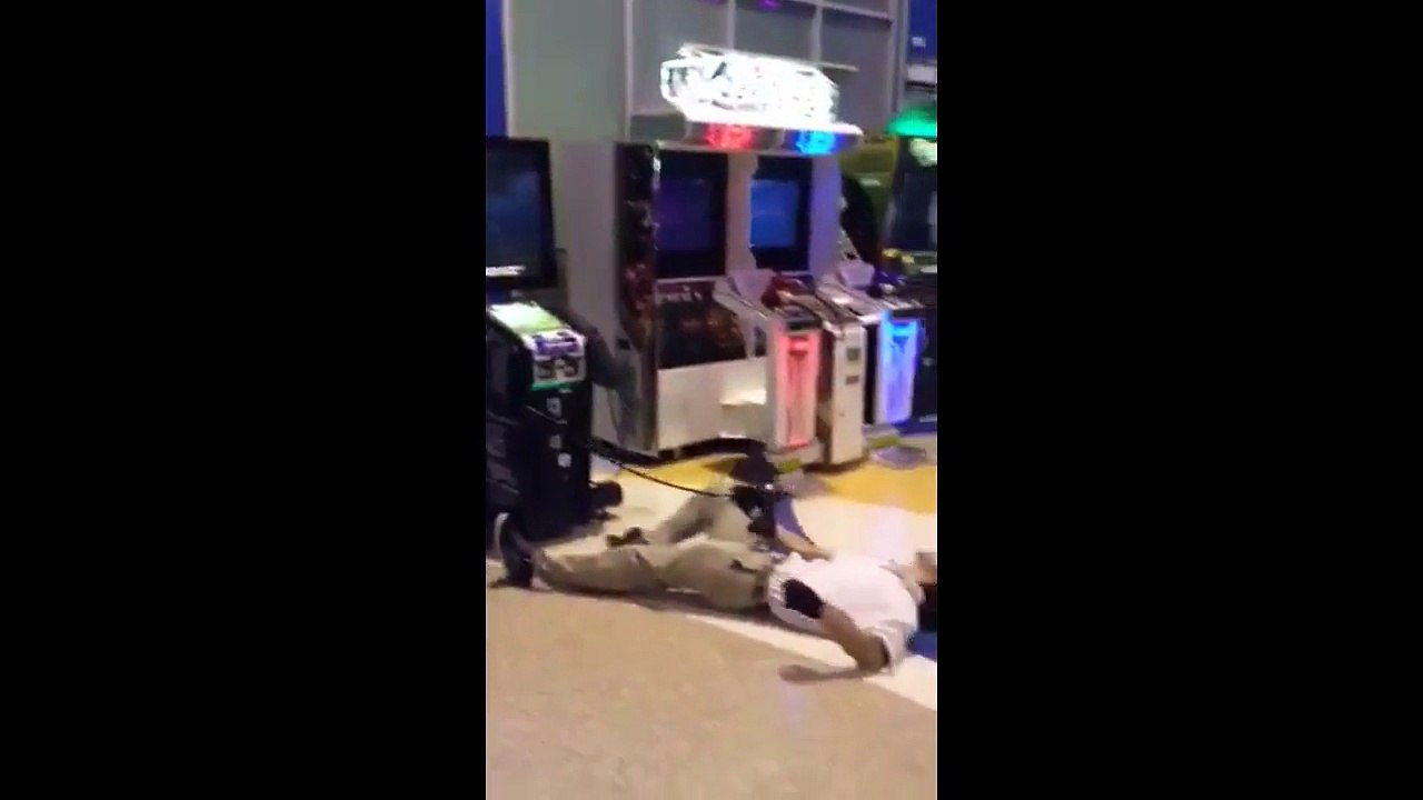 Dead Serious- Gamer Takes This Arcade Shooter To Another Level!