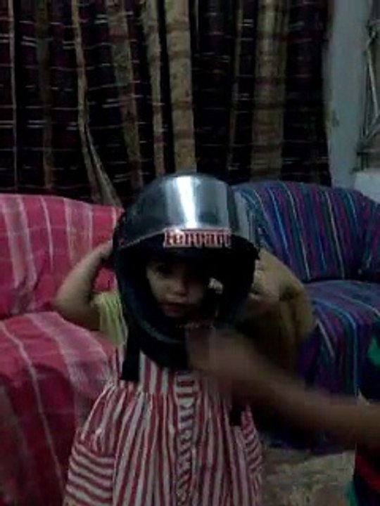 Talha Fatima helmet ke peeche