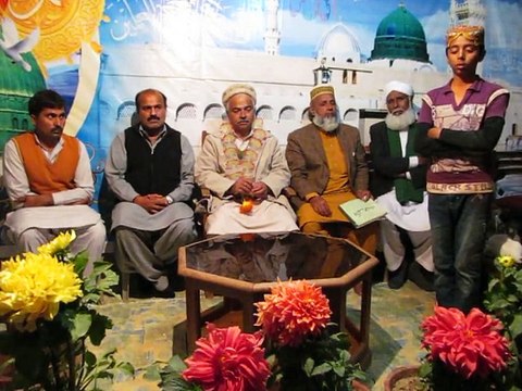 Tilawat by Muhammad Ali Haider Malik and Naat (Written and read) by Faqeer Muhammad Ramzan Kaifi (Naatia Poet) at Aastana Aalia Ghousia Awaisia in Khanqah Sharief, Bahawalpur, Punjab, Pakistan.