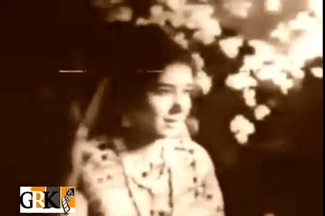 duniya kisi ke pyar mein jannat se kam nahi By Mehdi Hassan Khan and Waheed Murad