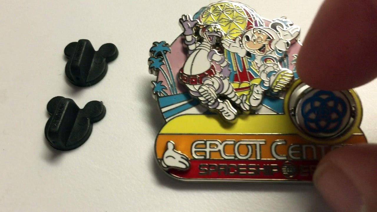 Disney Pins Review: Mickey White Glove EPCOT CENTER "Spaceship Earth" spinner Limited Edition 750