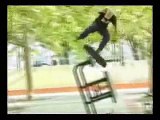 Compilation de chutes en skateboard