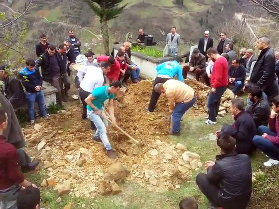 Elmas ŞAFAK Defnedildi - 1