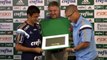 Alex e Robinho ganham placas do Palmeiras por golaços contra Ceni