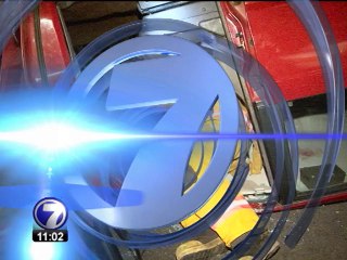 Incendio consumió tercer piso de Universidad Castro Carazo en Limón