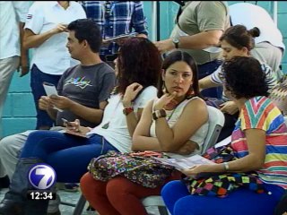 UCR y UNA informan a comunidades aledañas sobre situación actual del volcán Turrialba