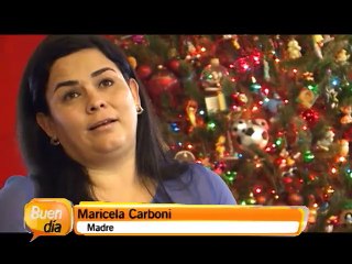 Una mamá ideo un árbol muy especial para sus hijos