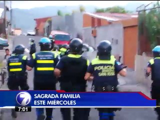 Policía allanó cuatro casas y detuvo supuesta banda por venta de droga en Sagrada Familia