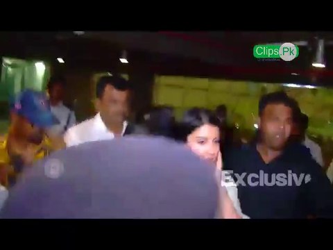 Bollywood Actress Anushka Sharma Virat Kohli Return From Australia Sydney EXCLUSIVE
