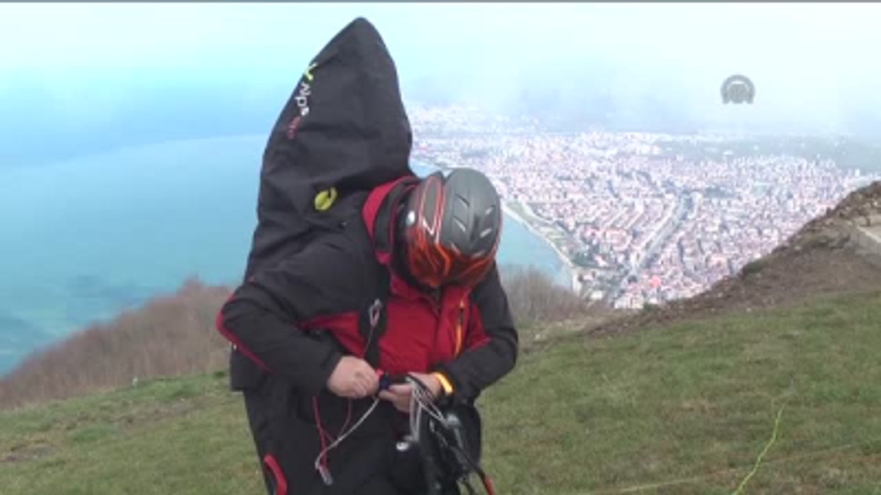 Boztepe, Yamaç Paraşütü Tutkunlarının İlgi Odağı Oldu