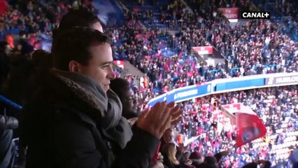 le but Zlatanesque de Zlatan Ibrahimovic (qui exhibe ses tatouages) face à Caen