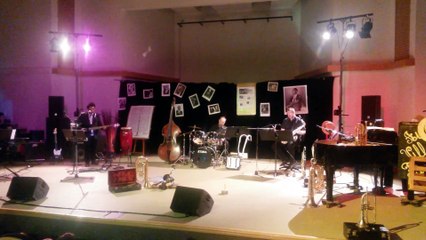 It's a man's world par Substitution quartet Laon