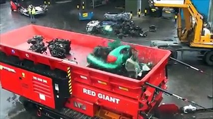 کاروں کو کس طرح کرش کیا جاتاہے ۔ ۔۔ یہ  ویڈیو دیکھیں