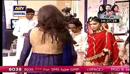 See What The Work Nida Gives To The Husband In Live Show