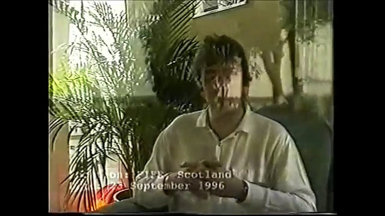 Encounter - Grey Aliens & Triangle Spacecraft