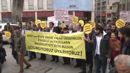 Beyoğlu'nda Engellilerden Oturma Eylemi