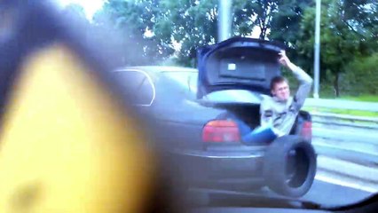 Dépanner une voiture sans câble de remorquage