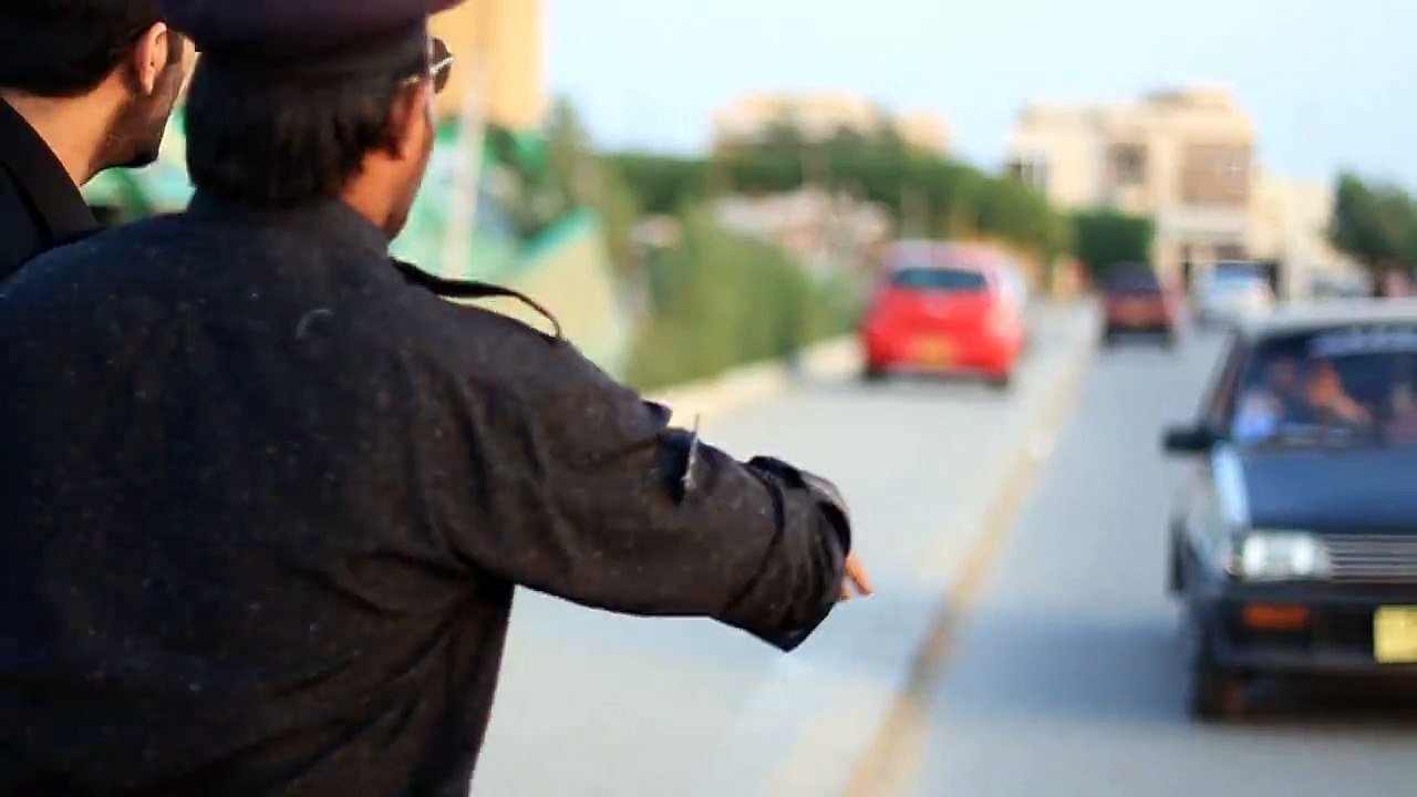 Fun Time - Karachi Cops Be Like...