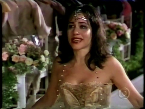 Desejos de Mulher (2002) Selma revela à Andréa que são irmãs
